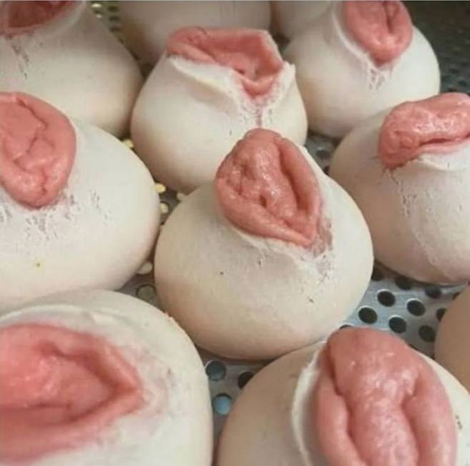 온라인서 논란이 되고 있는 파리바게뜨 ‘베리쫀득볼’. 온라인 커뮤니티 갈무리