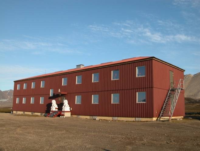 중국이 노르웨이 영토 스발바르제도에 세워진 황허(黃河)북극과학기지. 중국 극지연구소 홈페이지 캡처