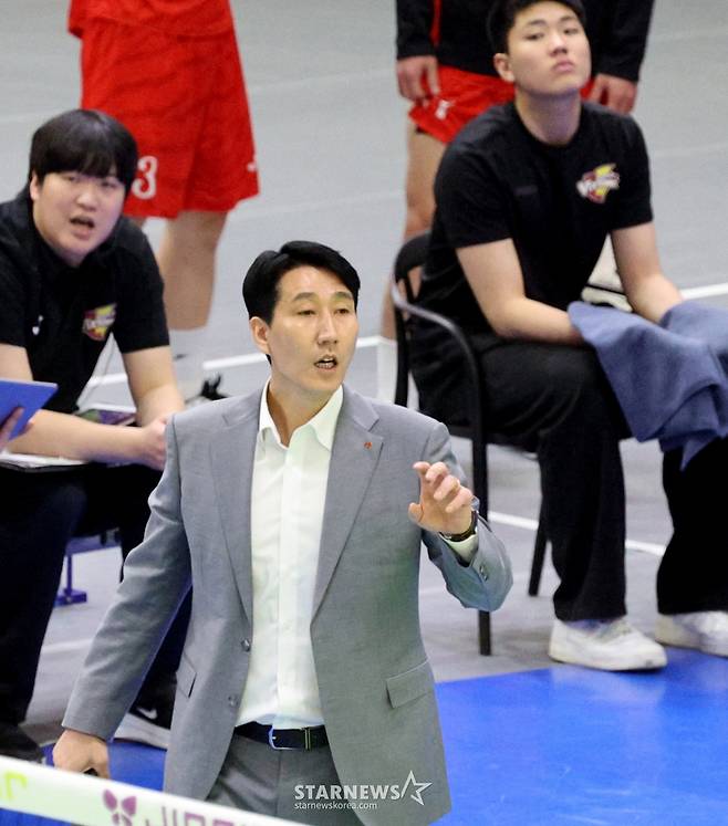 [한번에쓱]'셧아웃 한번 가자!' 한전 권영민 감독