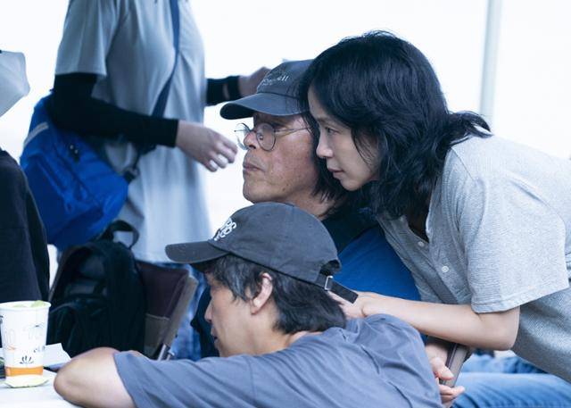21일 서울 영등포구에 위치한 콘래드 서울에서는 '넥스트 온 넷플릭스 2026 코리아' 기자간담회가 열렸다. 행사에는 강동한 넷플릭스 한국 콘텐츠 총괄 VP, 배종병 시리즈 부문 시니어 디렉터, 김태원 영화 부문 디렉터, 유기환 예능 부문 디렉터, '가능한 사랑' 전도연, '동궁' 남주혁, '스캔들' 손예진, '원더풀스' 박은빈, '흑백요리사' 안성재 셰프가 참석했다. 넷플릭스 제공