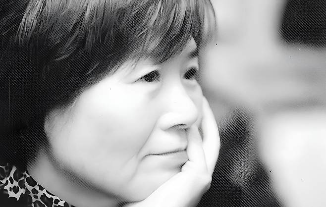 윤정모 작가 . 경향신문 자료사진