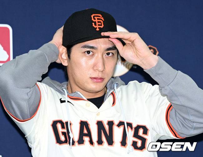 'WBC 출전, 확정' 이정후 출국하다, 하성이 형 없지만, 베테랑과 어린 선수의 가교 역할 하겠다  [오!쎈 인천공항]