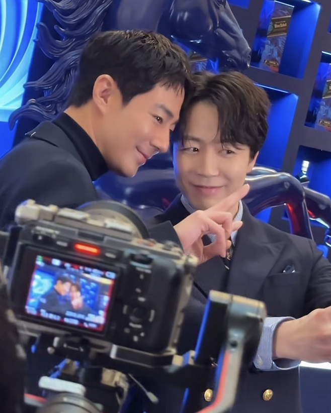 왼쪽부터 조인성, 손종원. 데일리패션뉴스 인스타그램 캡처.