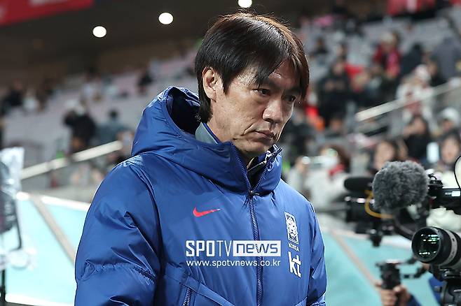 [오피셜] 월드컵 앞둔 홍명보 감독, '前 맨유 감독'과 맞대결 성사...한국 축구대표팀, 3월 평가전 상대로 오스트리아 확정