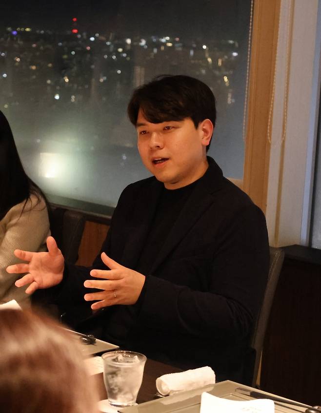 이세영 뤼튼테크놀로지스 대표가 일본 도쿄 현지에서 기자들과 만나 그간의 성과와 향후 방향성을 소개하는 시간을 가졌다. 사진=뤼튼테크놀로지스 제공
