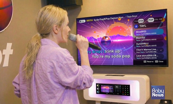 노래방, 외국인들의 K-POP 체험 필수 코스로 부상… TJ미디어, 노래방의 글로벌 문화 공간화 이끌어.&nbsp;ⓒTJ미디어