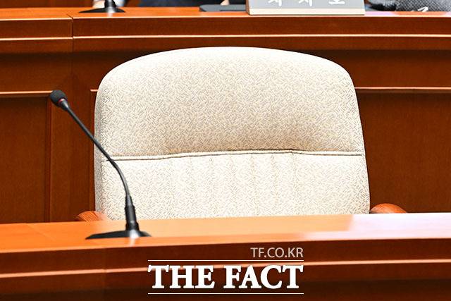 '8일 만에 멈춘 단식' 장동혁 대표의 비어있는 자리