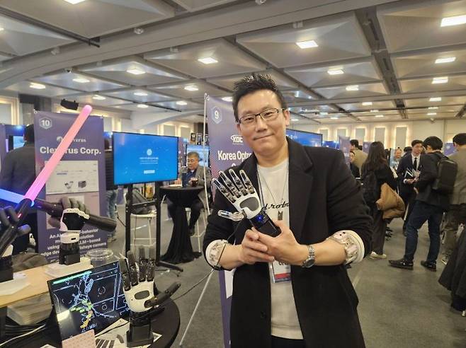 이상호 만드로 대표가 21일 서울 코엑스에서 열린 'CES AI 혁신 플라자'에서 아시아경제와 인터뷰를 하고 있다. 박준이 기자.