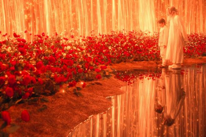 ‘이강에는 달이 흐른다’ 1회. 프롤로그로 삼신할미가 보낸 명부를 전달받은 월하노인이 인연화를 꽃피운다. 문화방송 제공