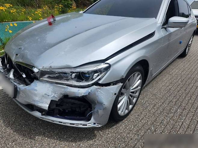 대전경찰청은 부서진 자동차를 임시로 수리한 뒤 다시 교통사고를 내는 수법으로 거액의 보험금을 받아낸 일당 8명을 검거했다. [사진 대전경찰청]