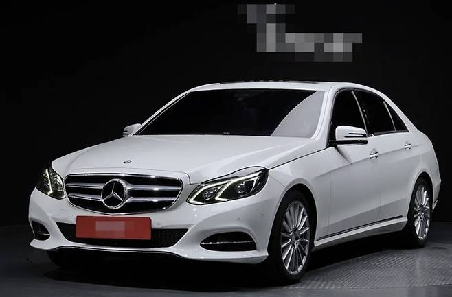 판매가 1070만원에 나온 2014년식 벤츠 E클래스 [사진출처=엔카닷컴 캡처]