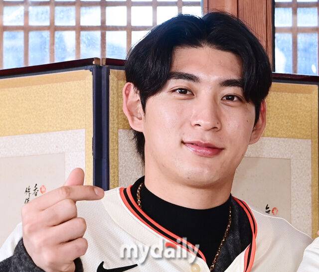 “국가대표는 자랑이자 영광…(김)하성이 형 빠져서 마음 안 좋아” 이정후에게 대표팀이란, 오사카에서 봅시다[MD인천공항]