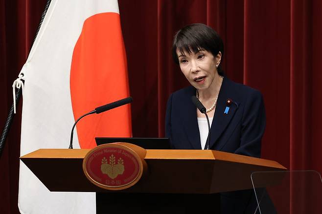 [도쿄=AP/뉴시스]다카이치 사나에 일본 총리가 지난 19일 도쿄 총리 관저에서 기자회견을 가지고 중의원(하원) 을 해산하겠다고 표명했다. 2026.01.20.