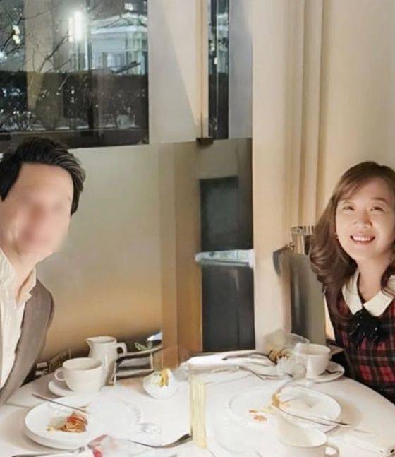 [서울=뉴시스] 서민정과 남편의 모습. (사진=서민정 인스타그램 캡처) 2026.01.22. photo@newsis.com *재판매 및 DB 금지