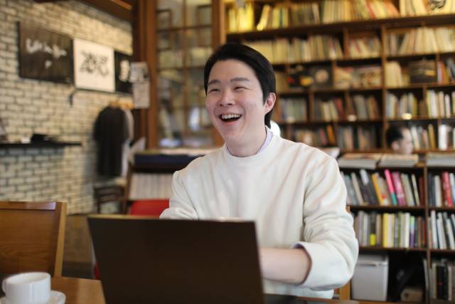 ▲지난 16일 서울 마포구에서 <프레시안>과 만난 김형남 전 사무국장은 서울시의 핵심 문제를 "가장 왕성히 활동하는 30대 시민들이 내 집을 마련할 수 없는 도시가 된 것"이라고 설명했다.ⓒ프레시안(박상혁)