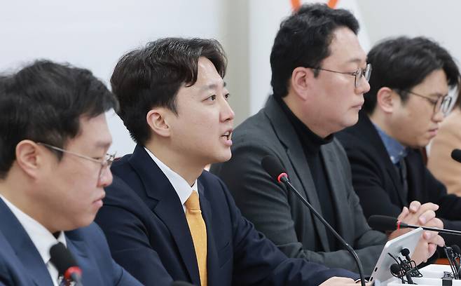 이준석 개혁신당 대표가 22일 국회에서 열린 최고위원회의에 참석해 발언하고 있다. ⓒ연합뉴스