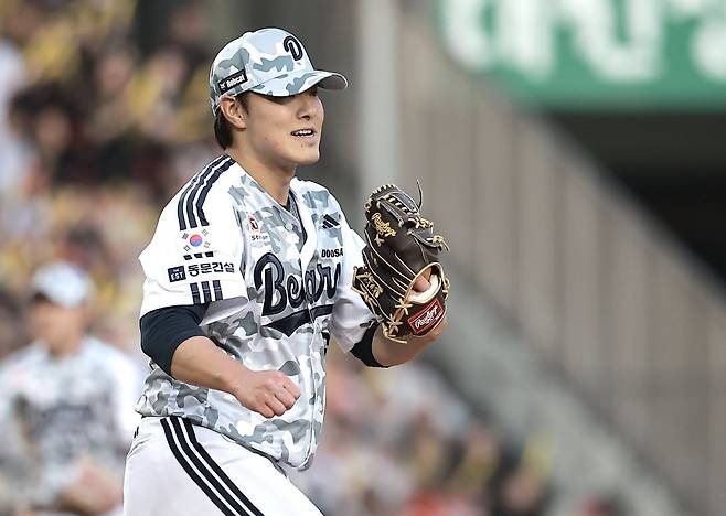 두산 이영하, 최원준, 최승용, 최민석은 올 시즌 선발투수로 활약이 기대되는 자원이다. 이들이 플렉센, 잭로그, 곽빈의 뒤를 든든하게 받쳐준다면 두산은 남부럽지 않은 로테이션을 구축할 수 있다. 두산 최원준. 뉴시스