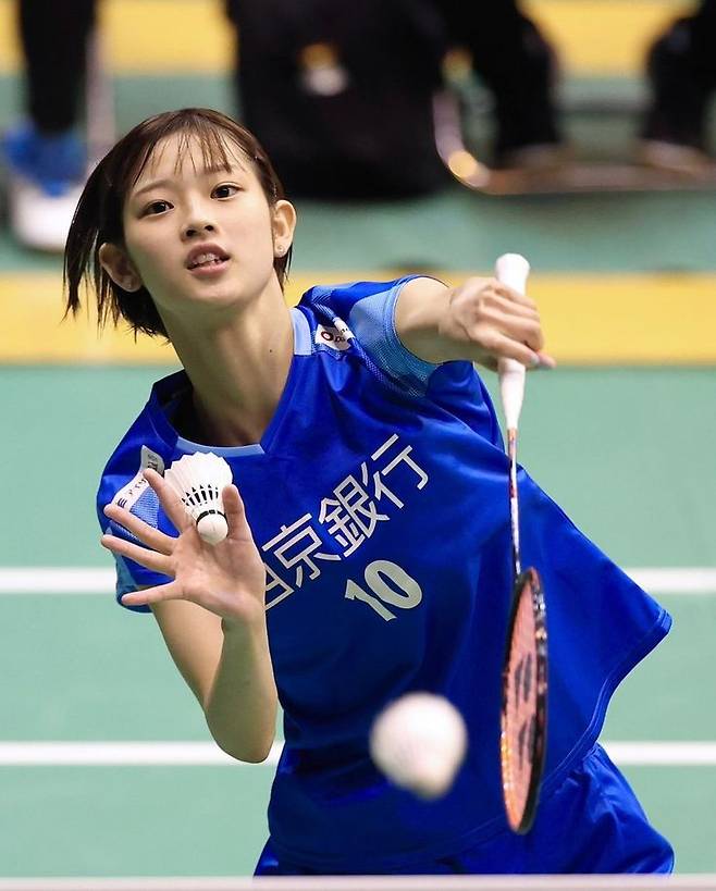 '이렇게 귀여울수가' 日 배드민턴 천년돌, 역대급 청순미에 실력도 탄탄…27분 → 31분 만에 혼합 복식 16강 진출