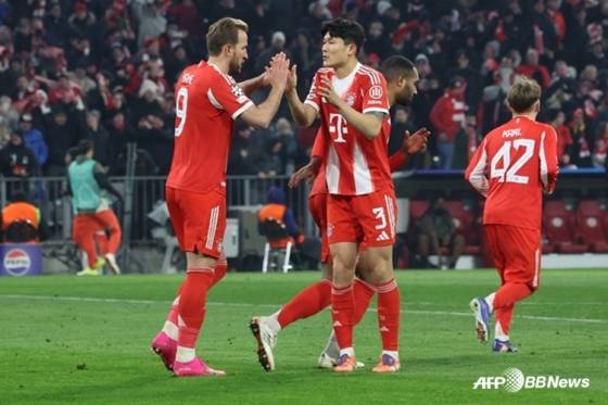 해리 케인(왼쪽)과 김민재. /AFPBBNews=뉴스1