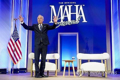 로버트 케네디 주니어 미국 보건복지부 장관 (워싱턴DC 로이터=연합뉴스) 2025년 11월 12일 제1회 '미국을 다시 건강하게'(MAHA) 정상회의에서 연설하는 로버트 케네디 주니어 미국 보건복지부(HHS) 장관. 2026.1.22.