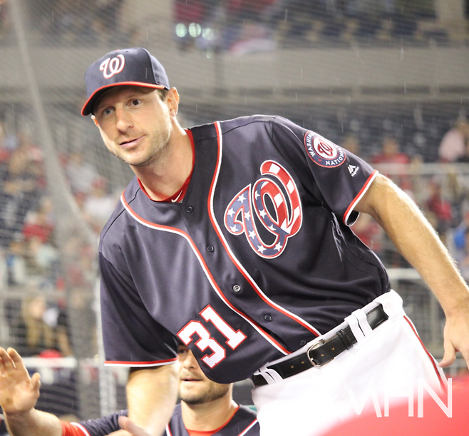 오라고 해도 안 간다... 42세 베테랑 '배짱 버티기', 믿는 구석은 '팀 붕괴'?