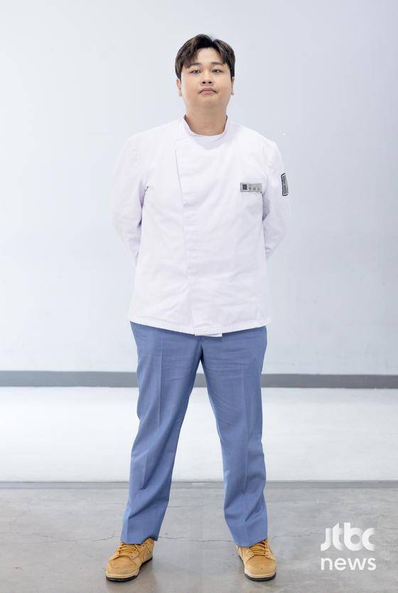 JTBC 예능 '냉장고를 부탁해' 김풍, 윤남노가 19일 오전 경기도 고양시 JTBC스튜디오일산에서 진행된 인터뷰에 앞서 포즈를 취하고 있다. 박세완 엔터뉴스팀 기자 park.sewan@jtbc.co.kr