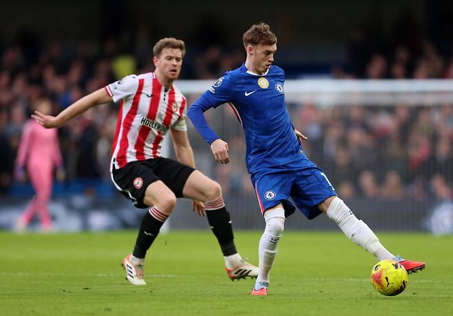 epa12656318 Chelsea?s Cole Palmer in action during the English Premier League match between Chelsea FC and Brentford FC in London, Britain, 17 January 2026.  EPA/ANDY RAIN EDITORIAL USE ONLY. No use with unauthorized audio, video, data, fixture lists, club/league logos, 'live' services or NFTs. Online in-match use limited to 120 images, no video emulation. No use in betting, games or single club/league/player publications.<저작권자(c) 연합뉴스, 무단 전재-재배포, AI 학습 및 활용 금지>