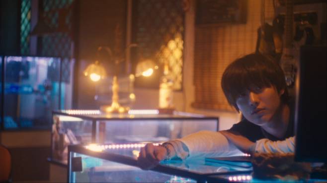 우즈X박세영 감독 ‘슬라이드 스트럼 뮤트’ 2월 개봉 확정 (제공: 엣나인필름)