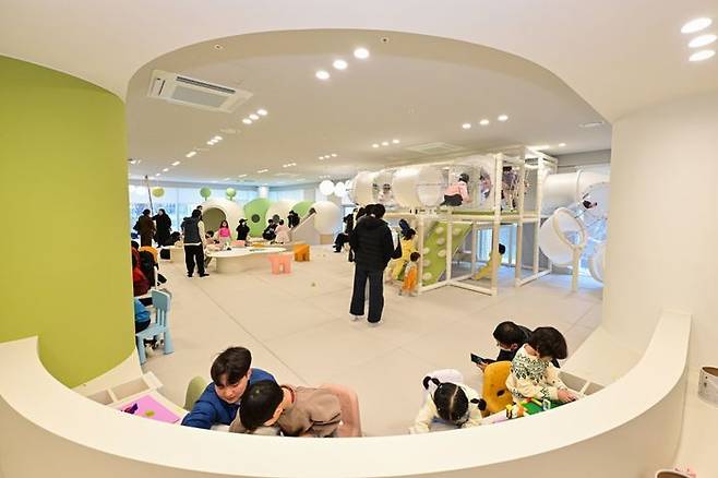 포천시 교육.돌봄.여가 복합거점 '두런두런'의 내부 모습ⓒ