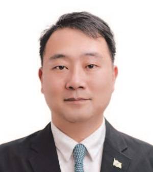 양욱 - 아산정책연구원 연구위원, 서울대 법대, 국방대 국방관리 대학원 석·박사, 현 한남대 국방전략대학원 겸임교수, 전 국가안보실 정책자문위원
