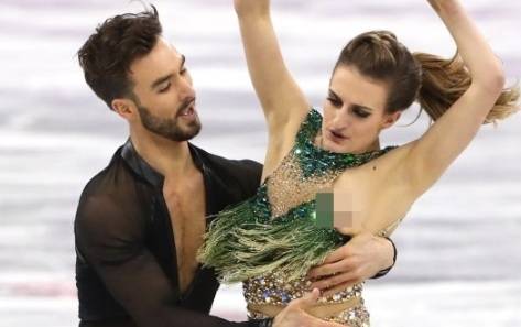 2008 동계올림픽 당시 경기중 끈이 풀린 파파다키스. 사진 = 영상 캡처