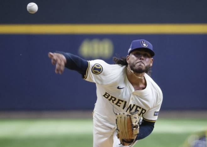 MLB 밀워키 브루어스 오른손 투수 프레디 페랄타가 뉴욕 메츠로 간다.&nbsp;[UPI=연합뉴스]