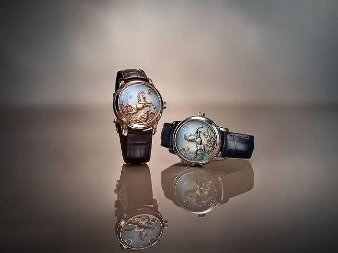 바쉐론 콘스탄틴 ‘메티에 다르 레전드 오브 차이니즈 조디악 - 말의 해’는 그랑 푀 에나멜 기법으로 다이얼배경을 만들고, 그 위에 말 모티브를 올렸다. 각각 25개 한정 판매한다. 사진 바쉐론 콘스탄틴