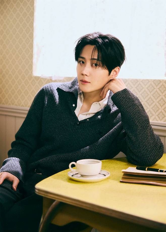 김선호는 "주호진과 나는 다른 사람"이라며 "나보다는 감정에 덜 휩싸이는 MBTI 유형 T의 고윤정 배우에게 많이 도움받았다"고 했다. 사진 넷플릭스