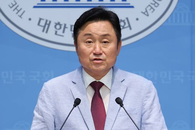 주택도시보증공사(HUG) 신임 사장에 더불어민주당 최인호 전 의원이 선임됐다. 사진은 지난해 7월 최 전 의원이 서울 여의도 국회 소통관에서 기자회견을 하는 모습. /사진=뉴스1