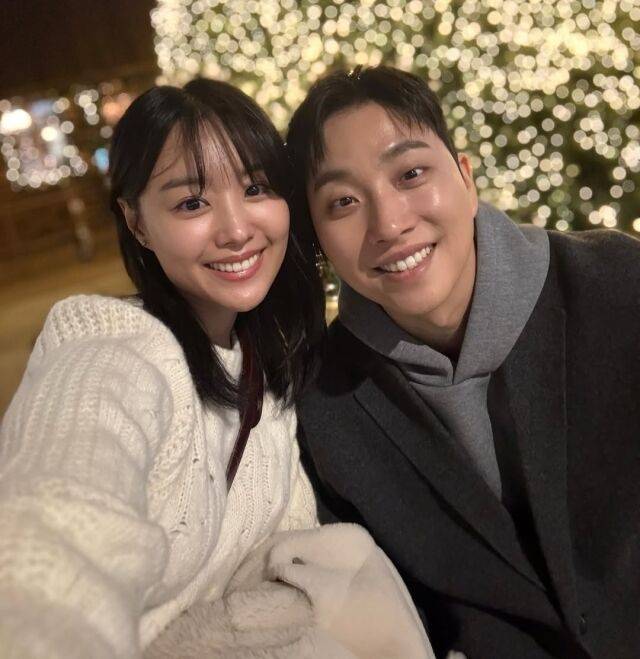 송지은이 남편 박위의 모습을 공개하며 깊은 감동을 전했다. / 송지은 SNS