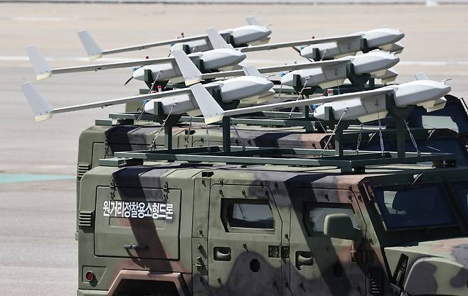 건군 75주년 국군의 날 최종 리허설에서 드론작전사령부 원거리정찰용소형드론이 분열을 하고 있다. 세계일보 자료사진