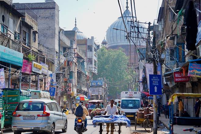 발리우드 영화 산업으로 유명한 인도 뉴델리의 거리 풍경. 신화연합뉴스
