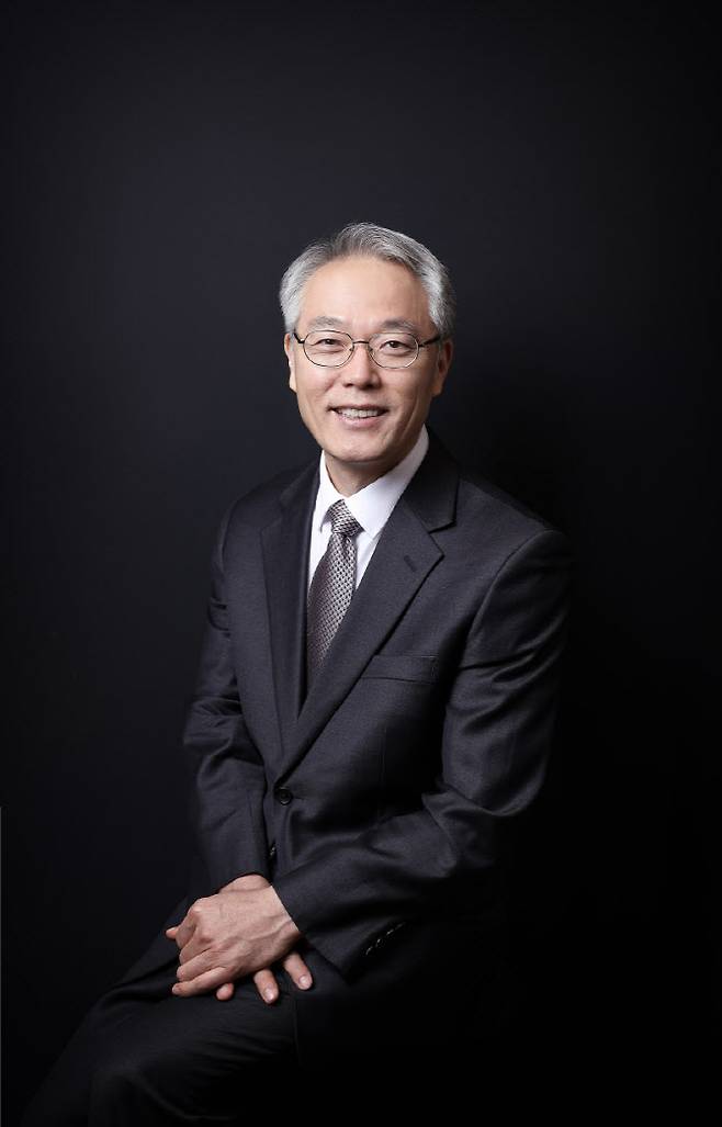 출신학교 채용 차별 방지법 국민운동 운영위원장을 맡고 있는 송인수 교육의봄 공동대표. (사진=본인 제공)