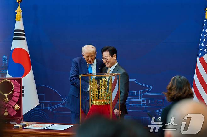 이재명 대통령과 도널드 트럼프 미국 대통령. (이재명 대통령 SNS. 재판매 및 DB 금지) 2025.10.30/뉴스1 ⓒ News1 허경 기자