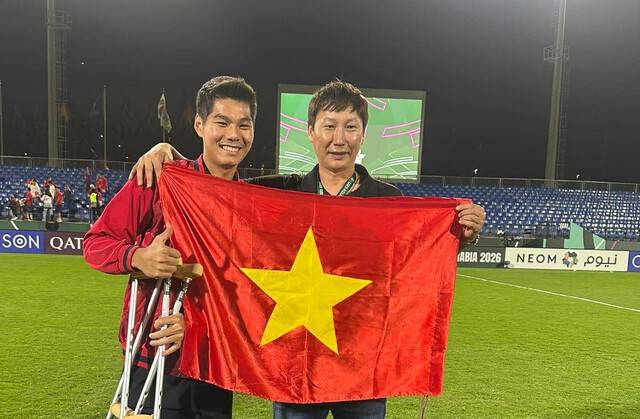 우리는 10명으로 싸워 이겼다 김상식 베트남 감독의 자부심, 패배한 한국 선수들에게는 수고했다