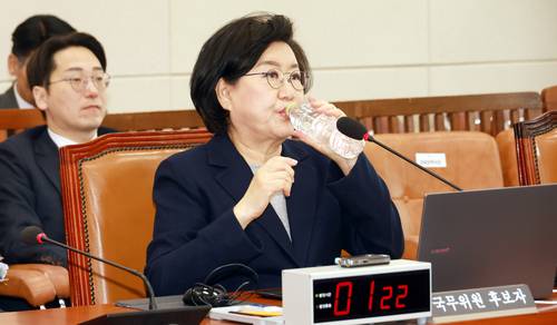 이혜훈 기획예산처 장관 후보자가 23일 국회 재정경제기획위원회에서 열린 인사청문회에서 의원 질의에 답변하고 있다. [김재훈기자]