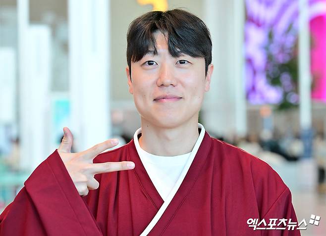 지난해 11월 2차 드래프트를 통해 롯데 자이언츠에서 키움 히어로즈로 이적한 투수 박진형. 지난 22일 키움의 2026시즌 스프링캠프가 진행되는 대만으로 출국했다. 사진 엑스포츠뉴스 DB