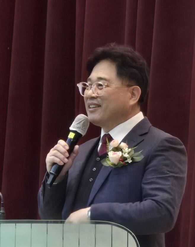 김종태 호수돈 이사장이 축사하고 있다.