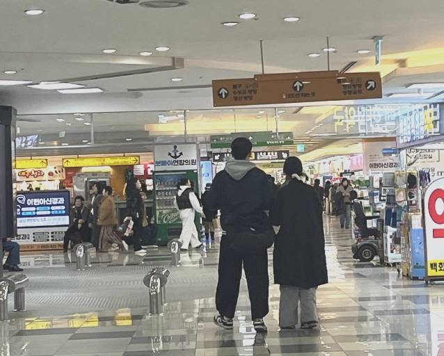 지난 23일 반월당 지하상가를 찾은 시민들의 모습. 김도경 수습기자