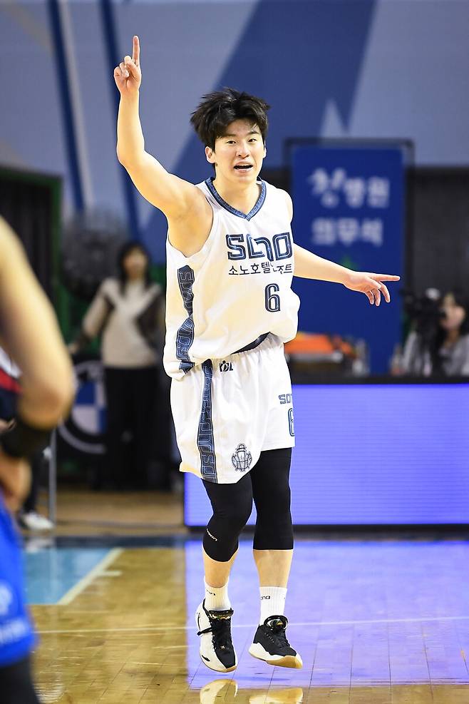 [게임 리포트] 컨디션 난조에도 달린 이정현, 소노의 에이스 증명