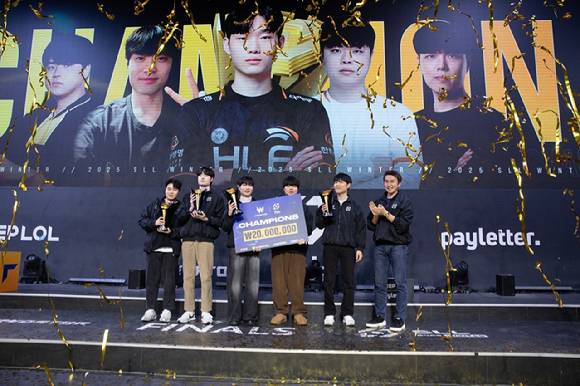 잠실 DN 콜로세움에서 진행된 SLL 우승팀. [사진=SOOP]