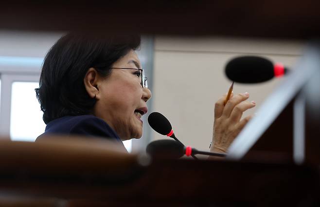 이혜훈 기획예산처 장관 후보자가 23일 국회 재정경제기획위원회에서 열린 인사청문회에서 쏟아지는 의원 질의에 답변하고 있다. 2026.1.23 / 사진=연합뉴스