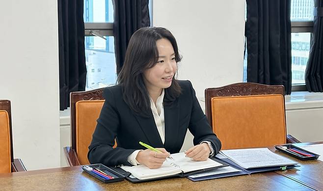 이세희(사법연수원 35기) 부산지검 인권보호부장검사가 22일 부산 연제구 부산지검에서 헤럴드경제와 인터뷰하고 있다. [부산=양근혁 기자]
