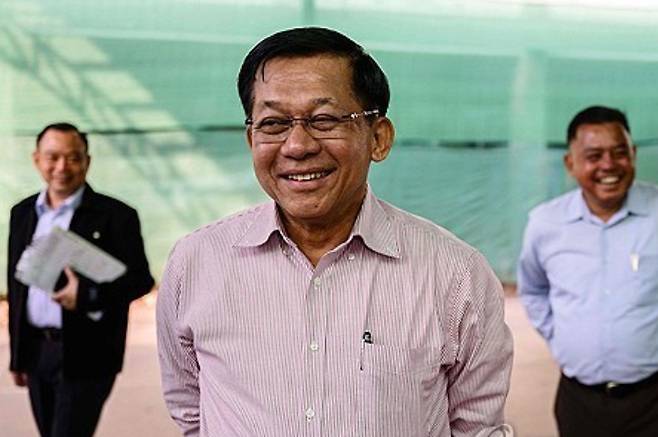 투표소 찾은 흘라잉 미얀마 최고사령관. 연합뉴스